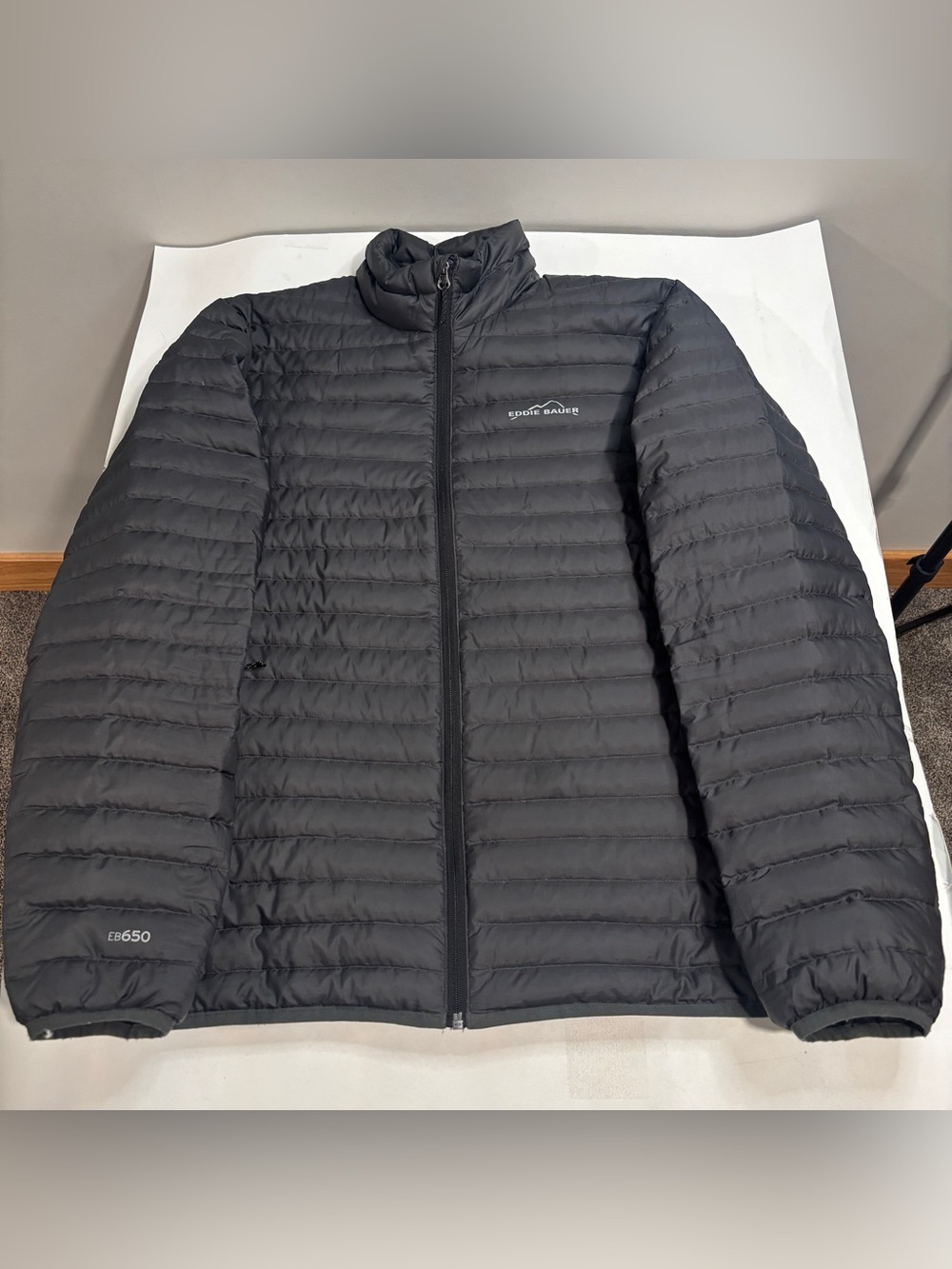 Eddie Bauer Jacket Mens Medium Black Down Puffer Full Zip Lightweight EB650